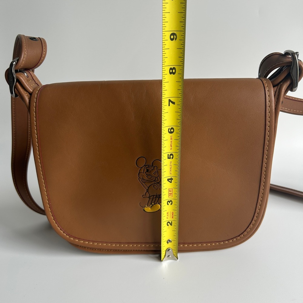 Disney Coach Mickey Mouse Saddle Bag 23 Tan Glovetanned Leather Excellent - Picture 12 of 13